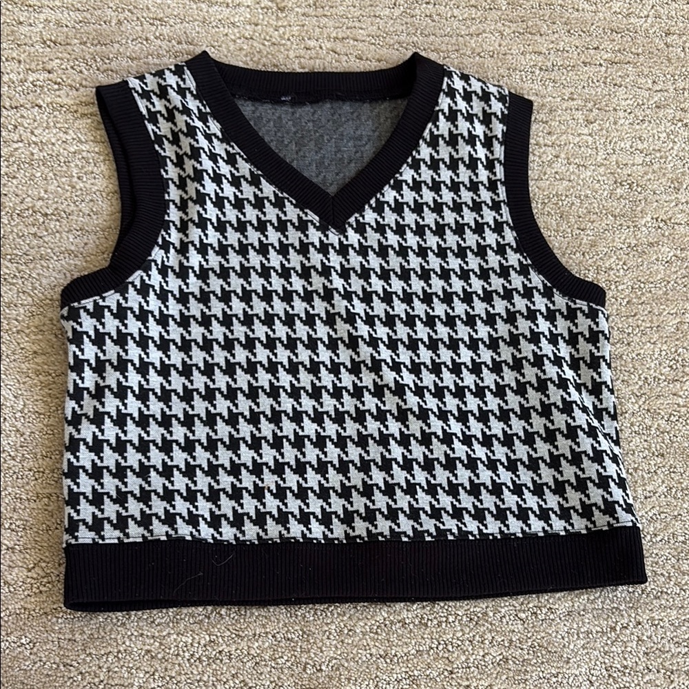 Kids Black and White Houndstooth Vest